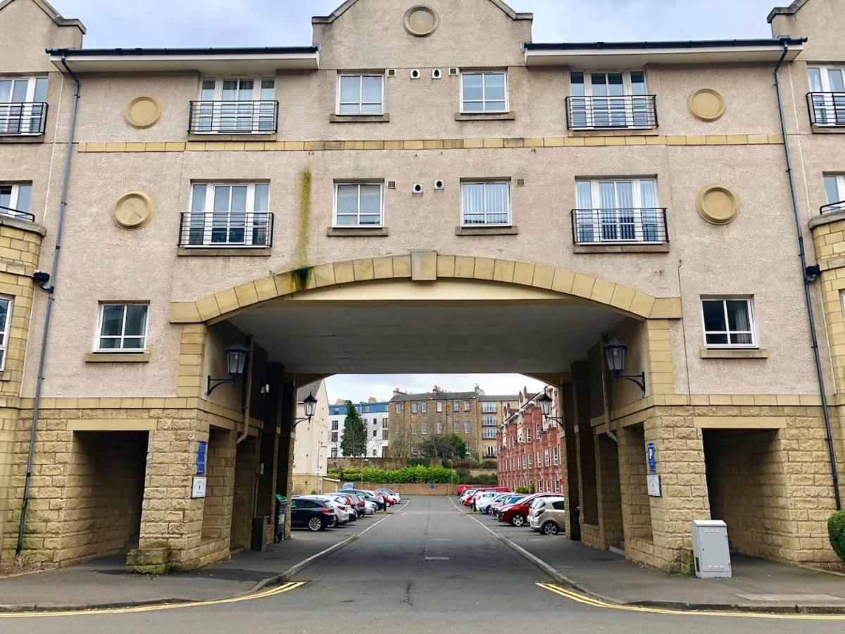 Peaceful And Quiet Apartment In A Bustling City Edinburgh Exterior photo